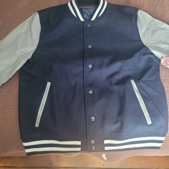 Varsity Jacket XL child (NEW) - Picture 3 of 16